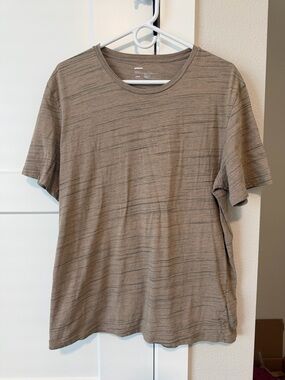 Men's Short Sleeve Crewneck T-Shirt in Taupe Stripe size large